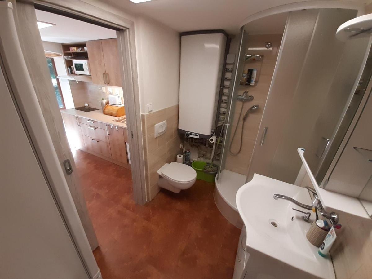 Holiday Home Zajicovi Rabyne Zewnętrze zdjęcie